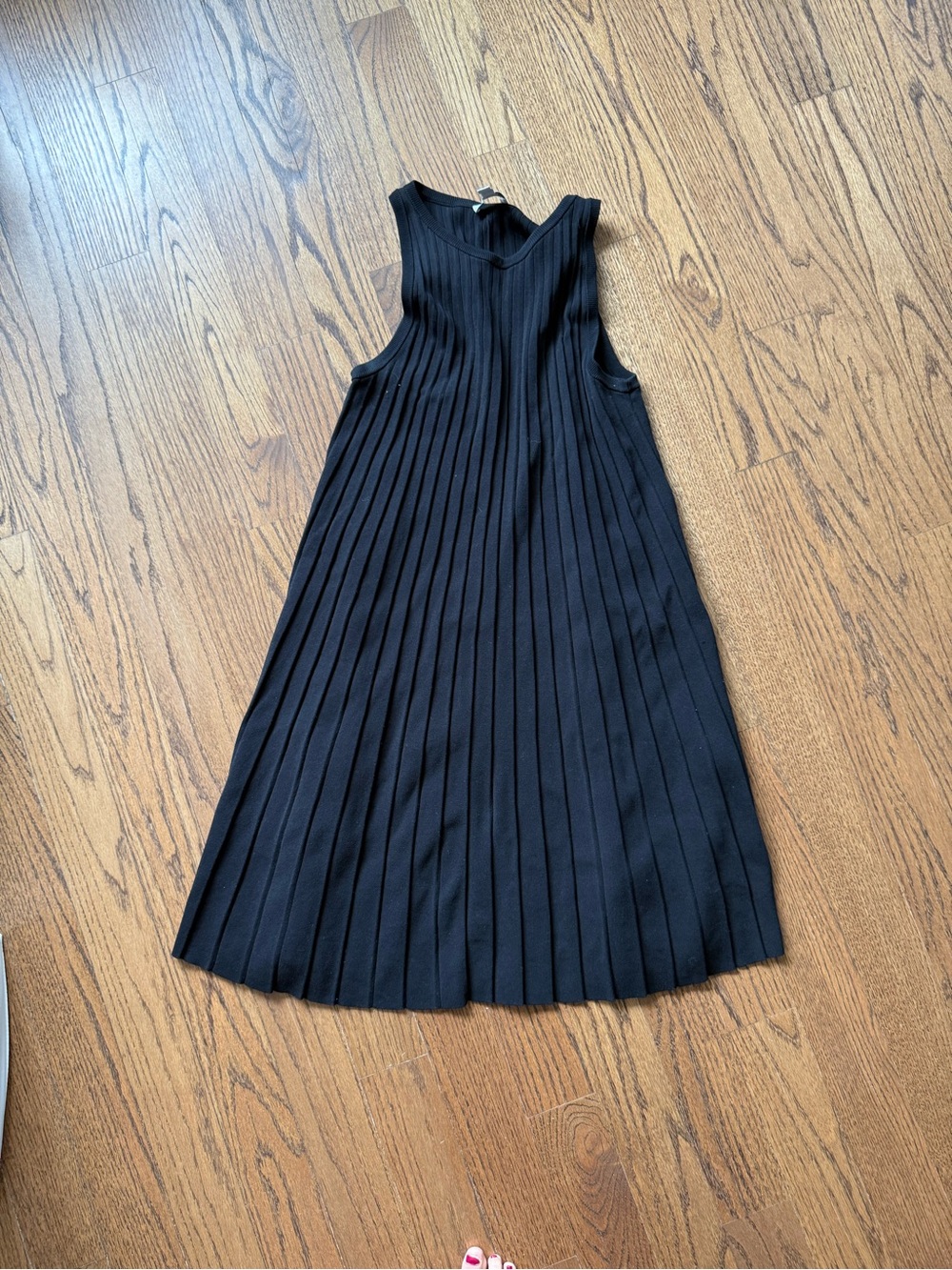 COS Ribbed Black Knit Top with Crew Neck